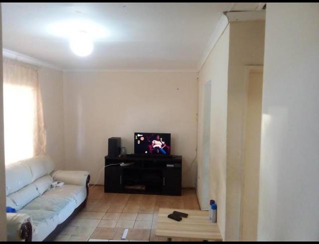 2 BEDROOM HOUSE FOR SALE IN ULUNDI D